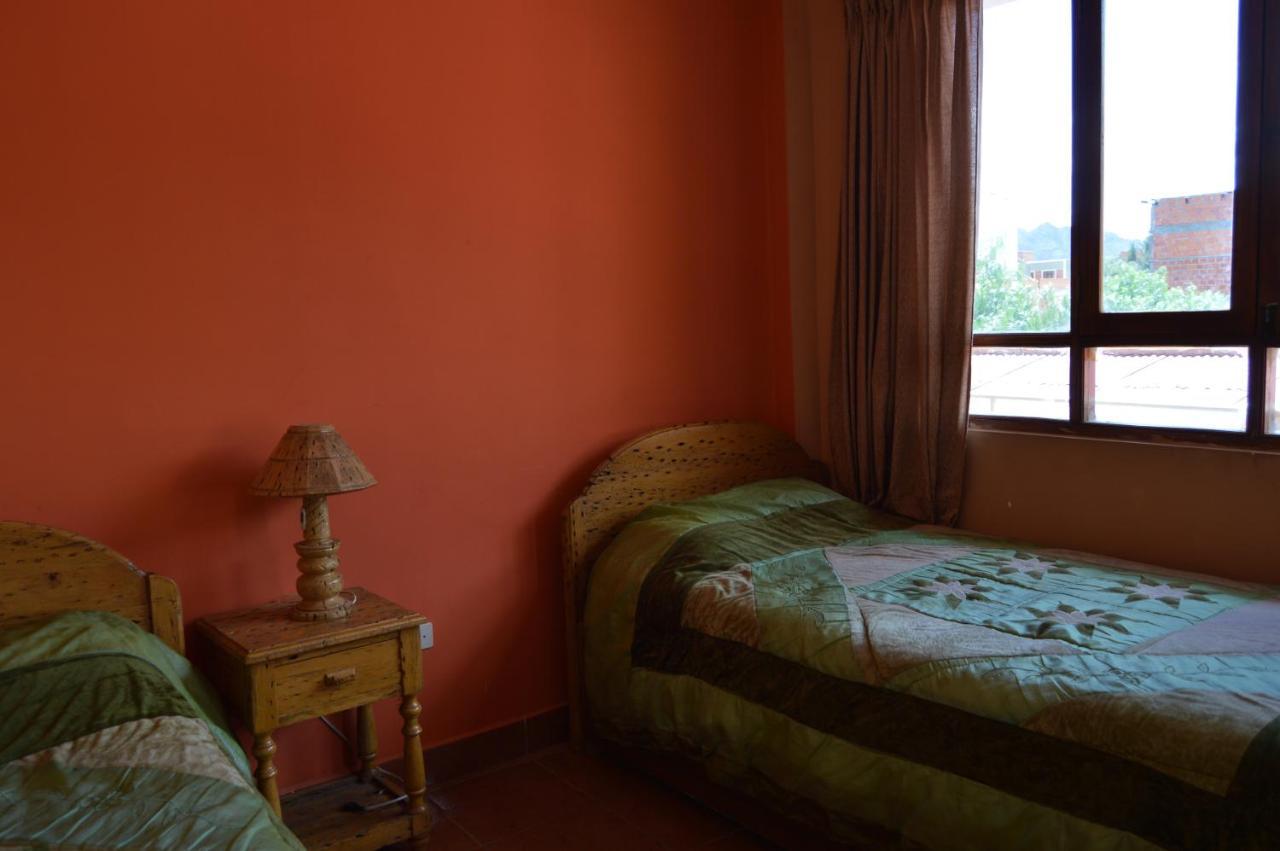 Hostal Coronel Pedro Arraya Tupiza Buitenkant foto