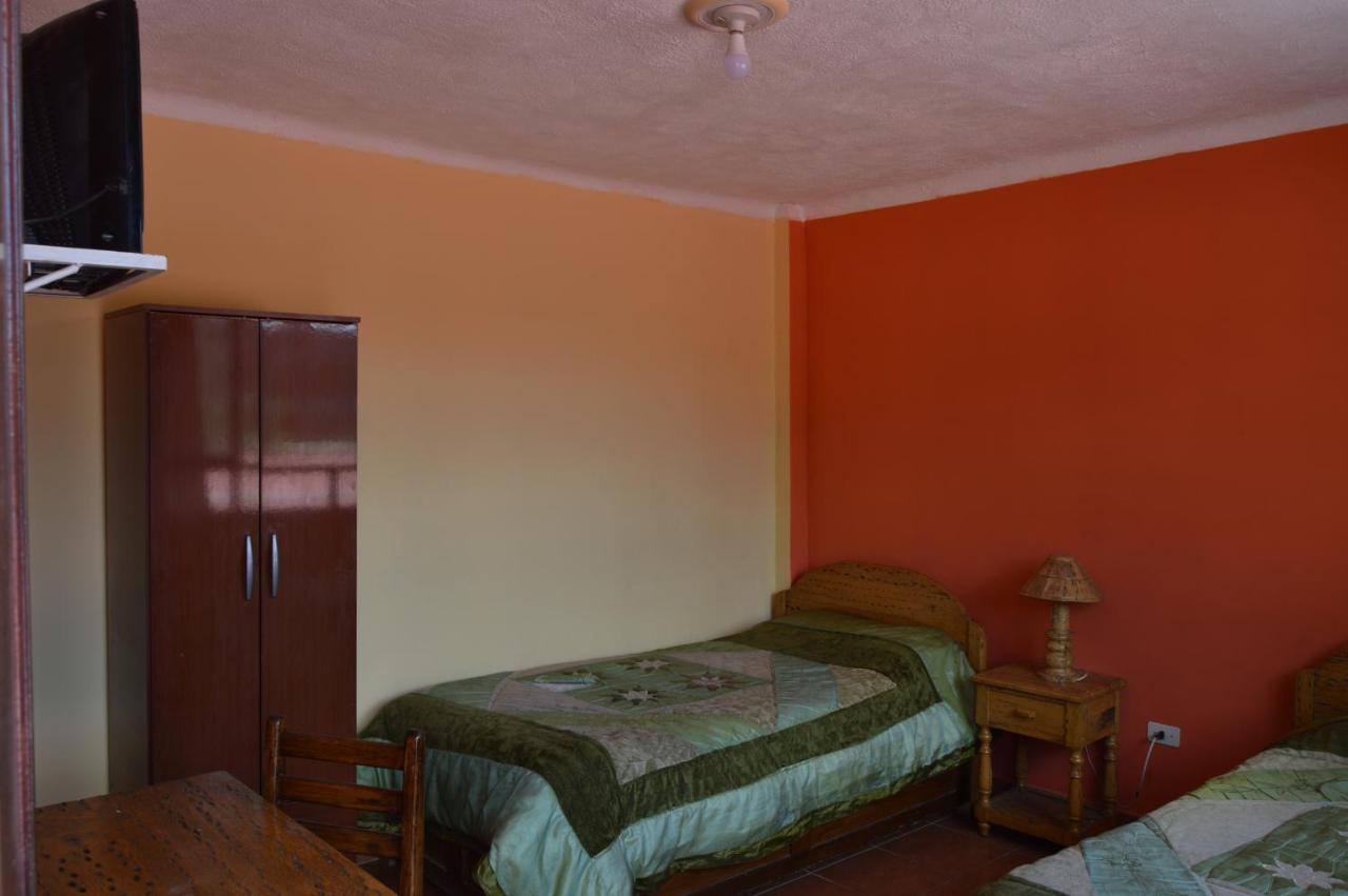 Hostal Coronel Pedro Arraya Tupiza Buitenkant foto