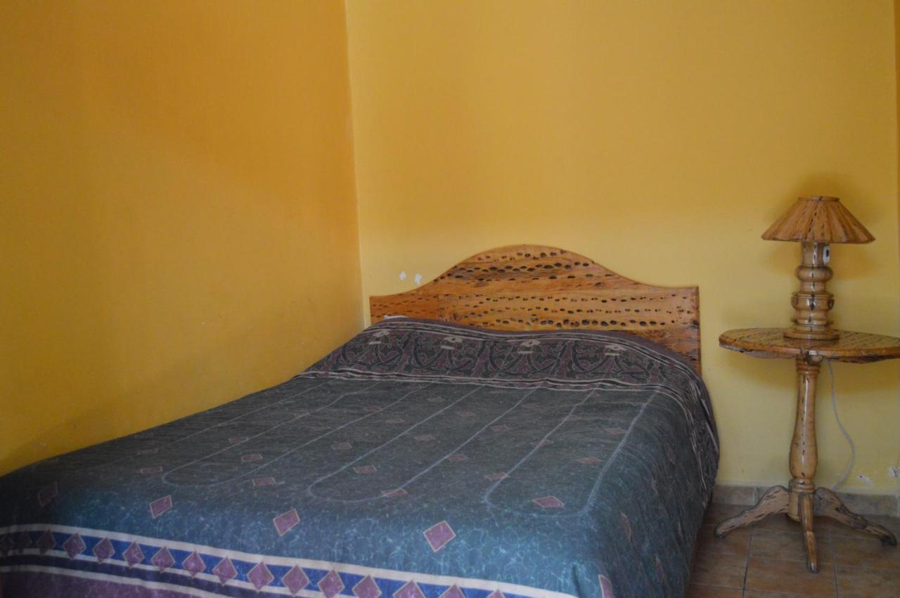 Hostal Coronel Pedro Arraya Tupiza Buitenkant foto