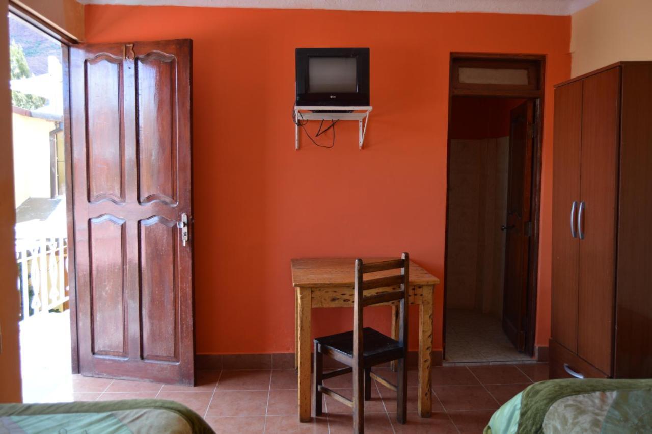 Hostal Coronel Pedro Arraya Tupiza Buitenkant foto