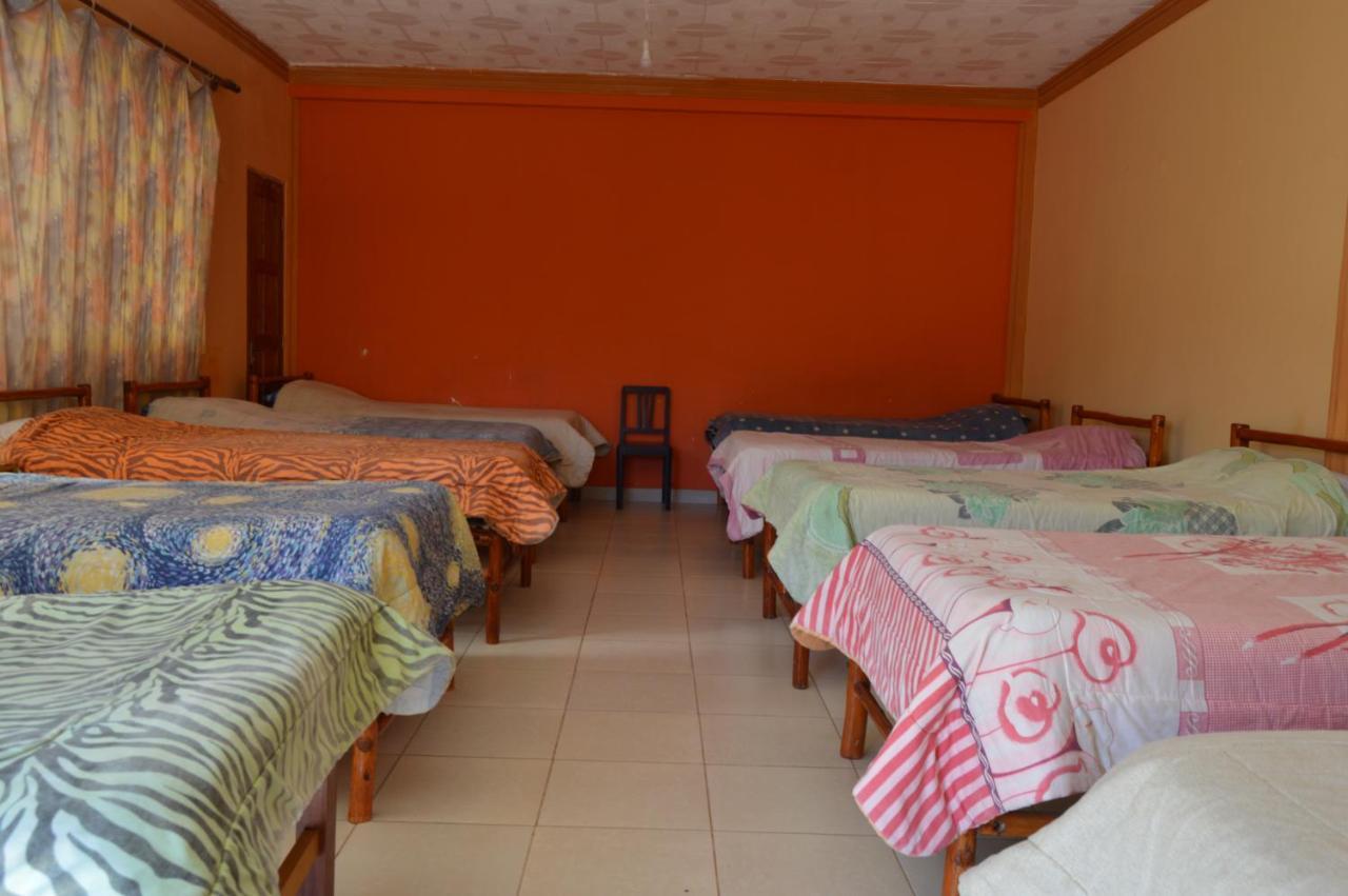 Hostal Coronel Pedro Arraya Tupiza Buitenkant foto