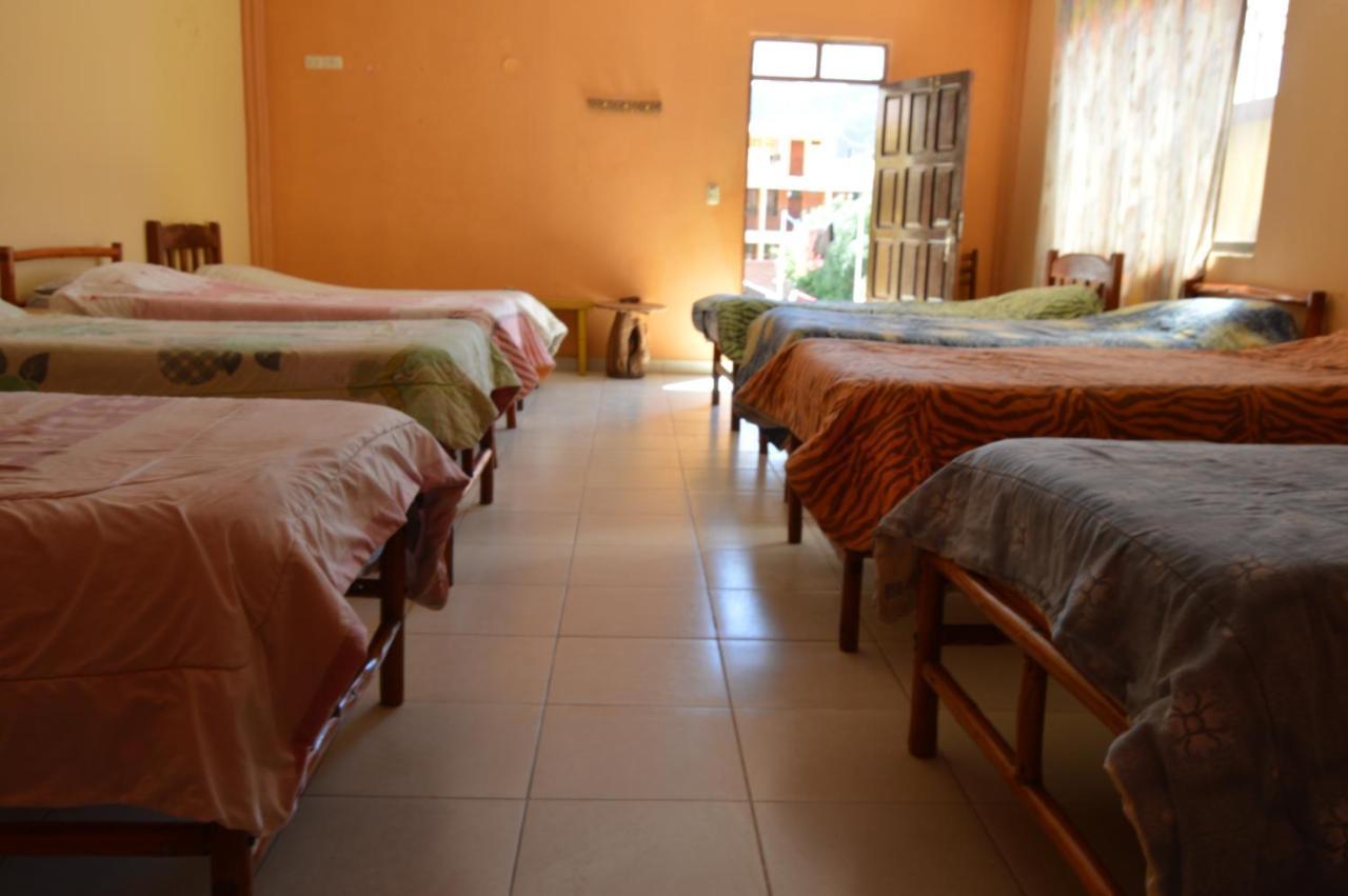 Hostal Coronel Pedro Arraya Tupiza Buitenkant foto