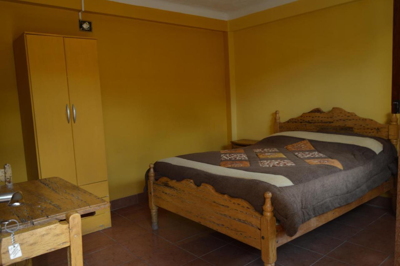 Hostal Coronel Pedro Arraya Tupiza Buitenkant foto