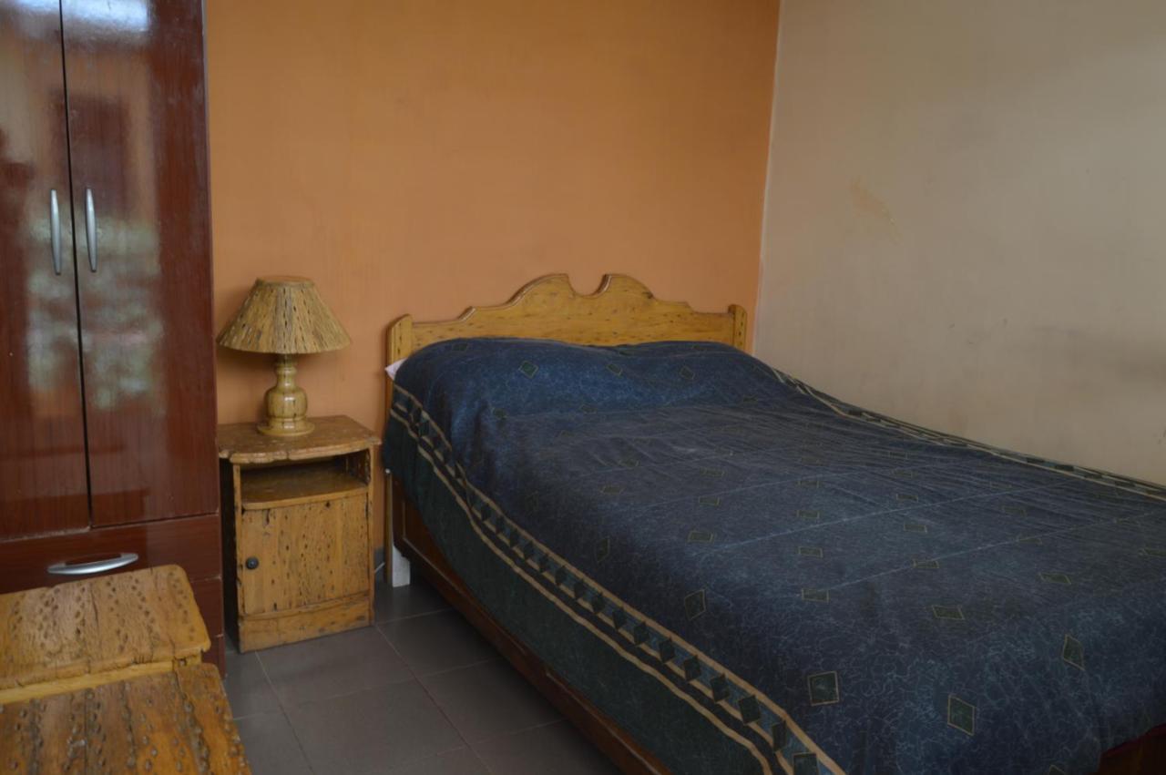 Hostal Coronel Pedro Arraya Tupiza Buitenkant foto