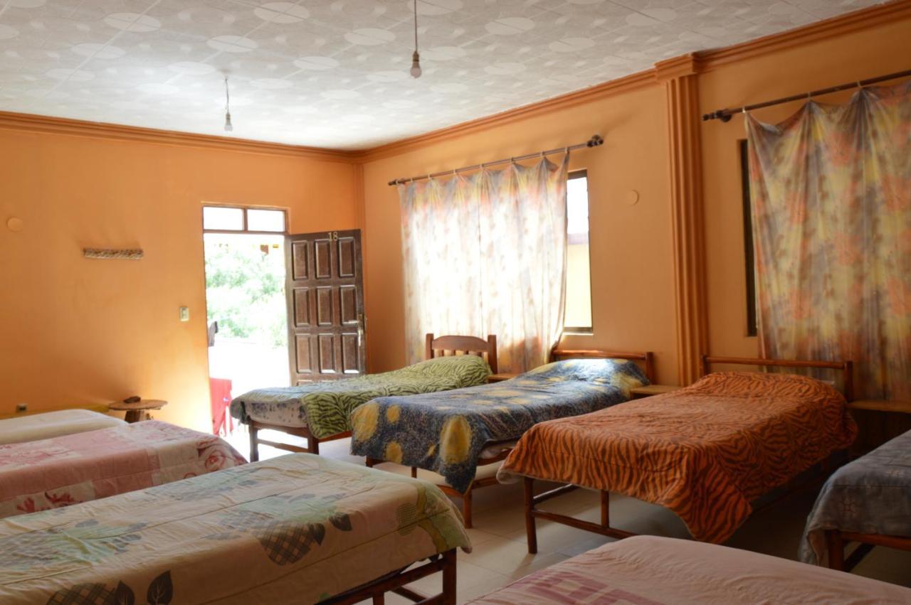 Hostal Coronel Pedro Arraya Tupiza Buitenkant foto