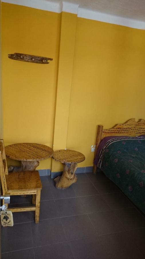 Hostal Coronel Pedro Arraya Tupiza Buitenkant foto